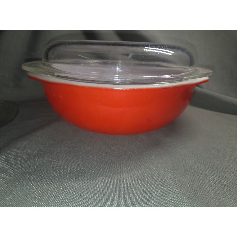 Vintage Pyrex 024 2 Quart Red Round Casserole Dish with Clear Glass Lid 2QT